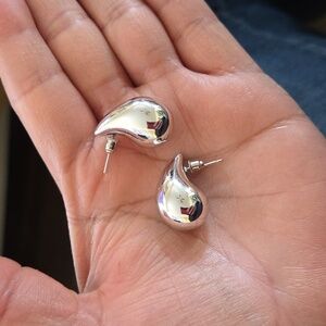 Sterling Silver Teardrop Stud Earrings - Polished Silver Tone
